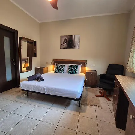 Urban Chic アパート *